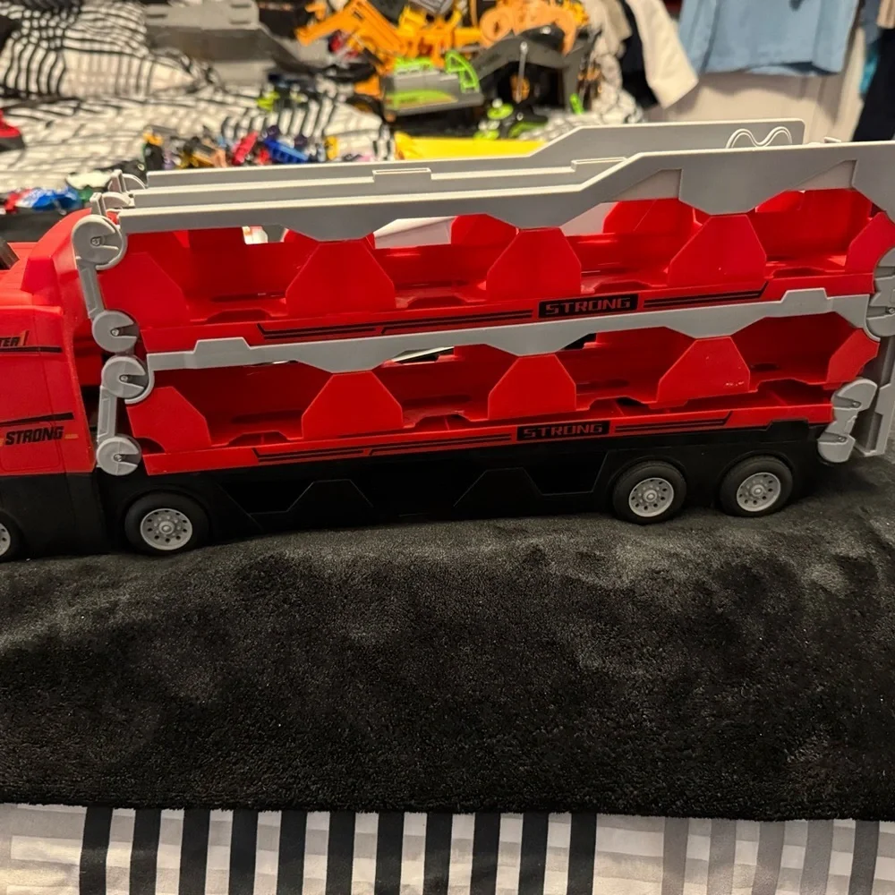 Trucks!! Lot of 5 trucks. Rigs.